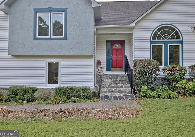 Photo 2 of Sale Pending at 165 Clearbrook Way, Fayetteville, GA 30215 | MLS# 10838759 | Listing updated on 2026-09-14