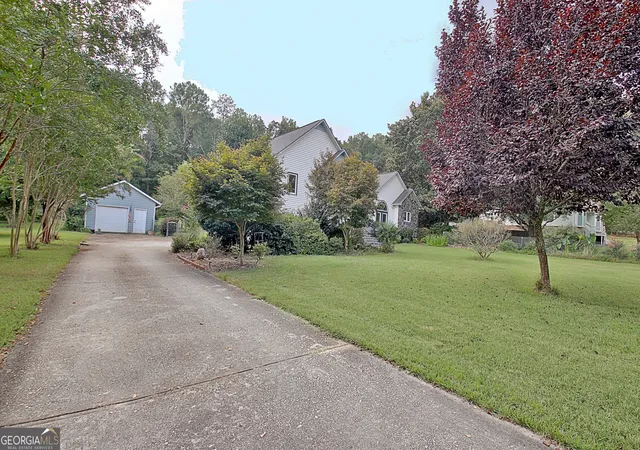 Photo 2 of Sale Pending at 165 Clearbrook Way, Fayetteville, GA 30215 | MLS# 10838759 | Listing updated on 2026-09-14