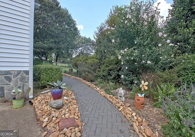 Photo 3 of Sale Pending at 165 Clearbrook Way, Fayetteville, GA 30215 | MLS# 10838759 | Listing updated on 2026-09-14