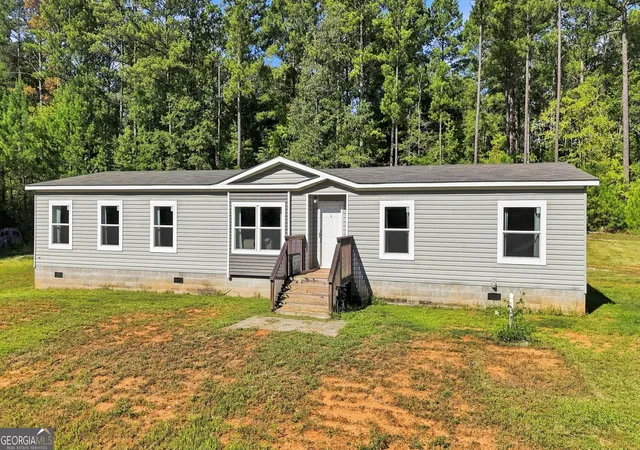 Photo 3 of Manufactured home for sale at 1750 Oakland Rd, Gay, GA 30218 | MLS# 10838935 | Listing updated on 2026-09-18