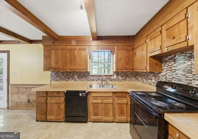 Photo 3 of Single family home for sale at 270 Big Bear Ct, Palmetto, GA 30268 | MLS# 10839515 | Listing updated on 2026-10-07