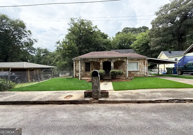 Photo 3 of Single family home for sale at 645 Schuyler Ave Se, Atlanta, GA 30312 | MLS# 10839142 | Listing updated on 2026-09-17