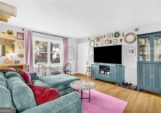 Photo 2 of Condo for sale at 4282 Roswell Rd NE #F3, Atlanta, GA 30342 | MLS# 10880491 | Listing updated on 2026-10-29