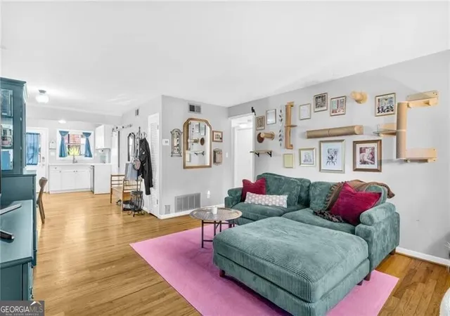 Photo 3 of Condo for sale at 4282 Roswell Rd NE #F3, Atlanta, GA 30342 | MLS# 10880491 | Listing updated on 2026-10-29