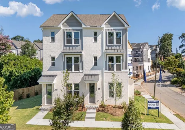 Townhouse for sale at 318 Laurel Ln, Hapeville, GA 30354 | MLS# 10849686