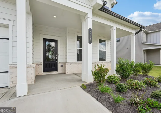 Photo 2 of Single family home for sale at 205 Groveton Ct, Euharlee, GA 30145 | MLS# 10829715 | Listing updated on 2026-10-06