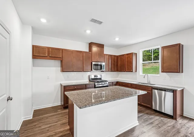 Photo 3 of Single family home for sale at 205 Groveton Ct, Euharlee, GA 30145 | MLS# 10829715 | Listing updated on 2026-10-06
