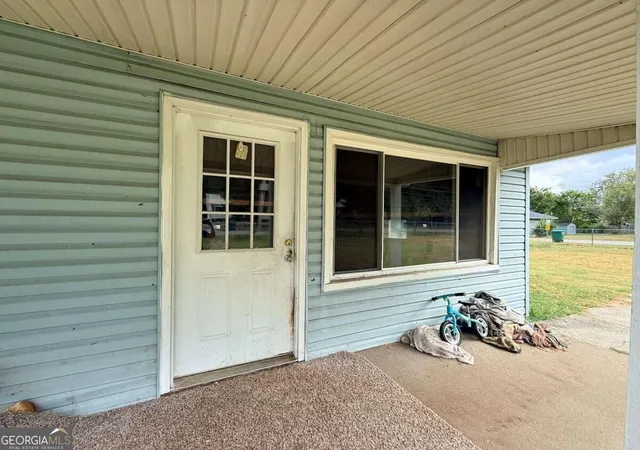 Photo 3 of Single family home for sale at 645 James St, Rossville, GA 30741 | MLS# 10846480 | Listing updated on 2026-09-30
