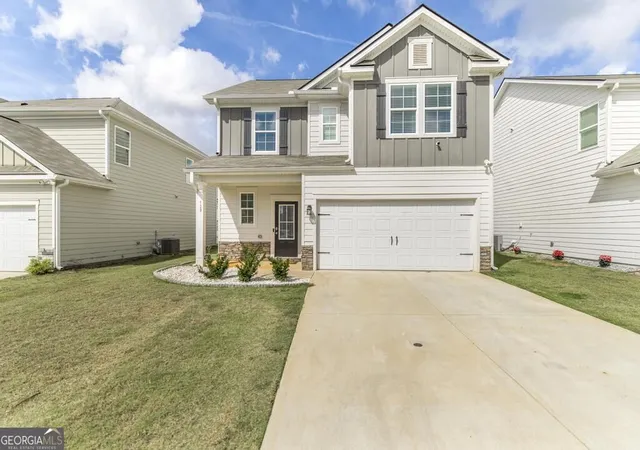 Photo 4 of Single family home for sale at 129 Red Birch Ln, Warner Robins, GA 31093 | MLS# 10849622 | Listing updated on 2026-09-26