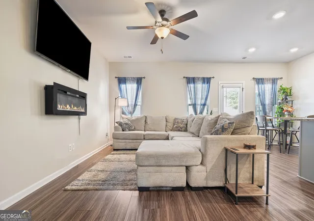 Photo 4 of Townhouse for sale at 7143 Chara Ln SW, Atlanta, GA 30331 | MLS# 10873680 | Listing updated on 2026-10-29