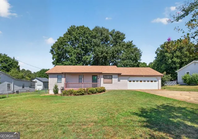 Photo 1 of Sale Pending at 633 Webb Gin House Rd, Lawrenceville, GA 30045 | MLS# 10843088 | Listing updated on 2026-09-11