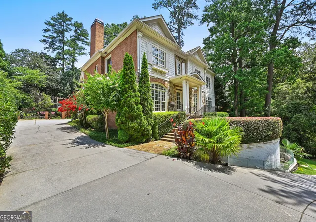 Photo 2 of Single family home for sale at 982 NE Canter Rd, Atlanta, GA 30324 | MLS# 10837236 | Listing updated on 2026-09-20