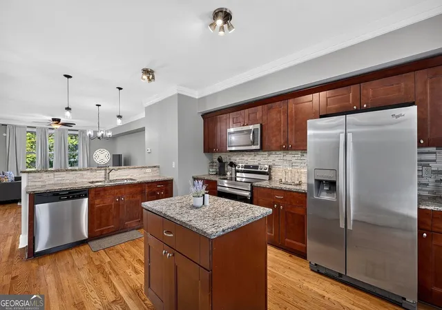 Townhouse for sale at 816 Liberty Cmns Dr NW, Atlanta, GA 30314 | MLS# 10816714
