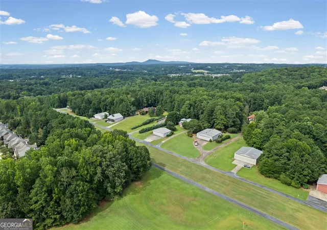 Photo 3 of Single family home for sale at 2320 Kitfox Cir, Cumming, GA 30041 | MLS# 10842543 | Listing updated on 2026-09-14