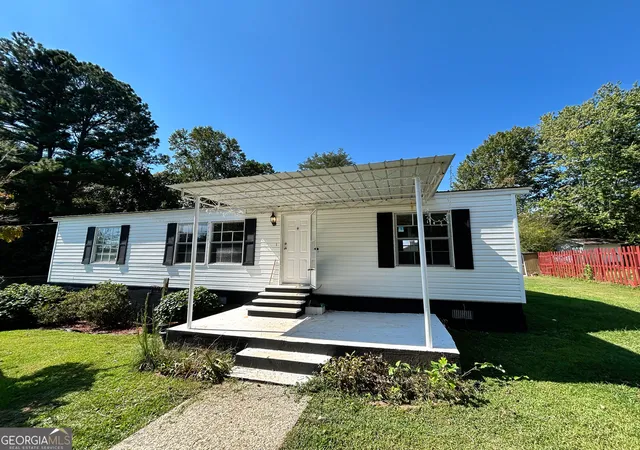 Photo 1 of Manufactured home for sale at 5019 Dickshill Pkwy, Mount Airy, GA 30563 | MLS# 10850569 | Listing updated on 2026-10-05