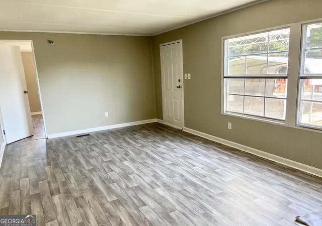 Photo 3 of Manufactured home for sale at 5019 Dickshill Pkwy, Mount Airy, GA 30563 | MLS# 10850569 | Listing updated on 2026-10-05