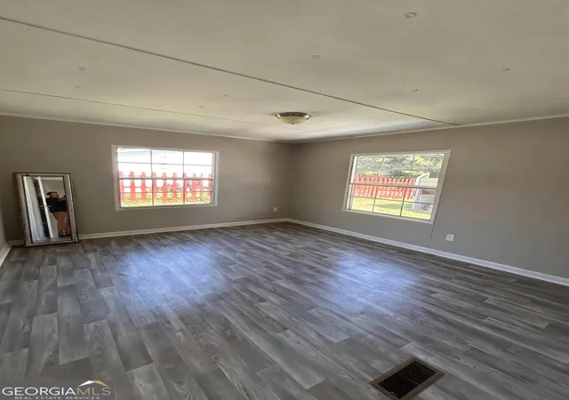 Photo 4 of Manufactured home for sale at 5019 Dickshill Pkwy, Mount Airy, GA 30563 | MLS# 10850569 | Listing updated on 2026-10-05