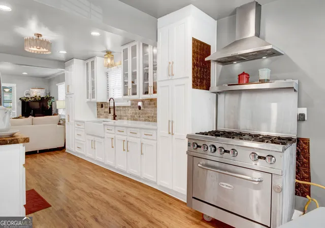 Photo 3 of Single family home for sale at 198 Joe Louis Dr Nw, Atlanta, GA 30314 | MLS# 10838140 | Listing updated on 2026-09-16