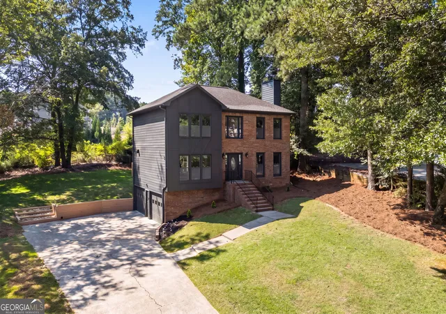 Photo 2 of Single family home for sale at 4770 Shallow Ridge Rd Ne, Kennesaw, GA 30144 | MLS# 10834403 | Listing updated on 2026-09-10