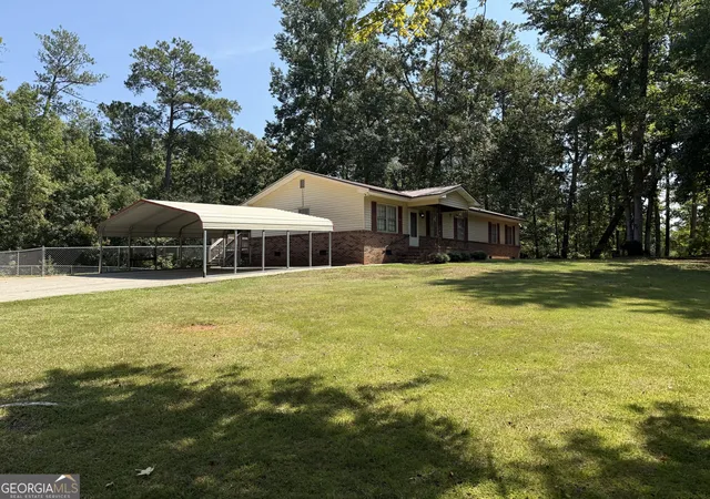 Photo 3 of Single family home for sale at 135 Woodland Dr, Gordon, GA 31031 | MLS# 10842677 | Listing updated on 2026-09-23