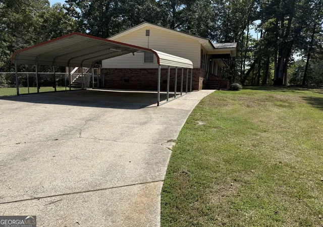 Photo 3 of Single family home for sale at 135 Woodland Dr, Gordon, GA 31031 | MLS# 10842677 | Listing updated on 2026-09-23