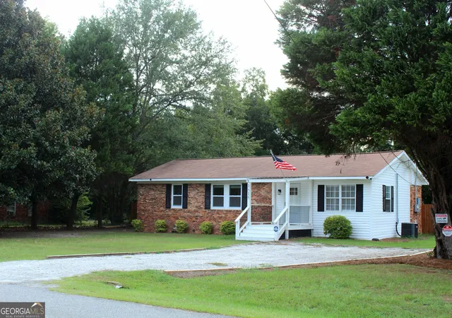 Photo 1 of Single family home for sale at 1515 Rockdale Dr, Dublin, GA 31021 | MLS# 10837823 | Listing updated on 2026-09-23