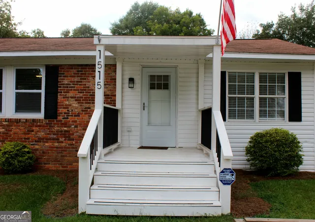 Photo 3 of Single family home for sale at 1515 Rockdale Dr, Dublin, GA 31021 | MLS# 10837823 | Listing updated on 2026-09-23