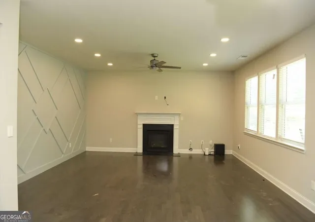 Photo 4 of Single family home for sale at 4956 Crider Crk Dr, Powder Springs, GA 30127 | MLS# 10841331 | Listing updated on 2026-09-15