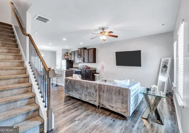 Photo 3 of Townhouse for sale at 6036 Oakley Rd, Union City, GA 30291 | MLS# 10846794 | Listing updated on 2026-09-30