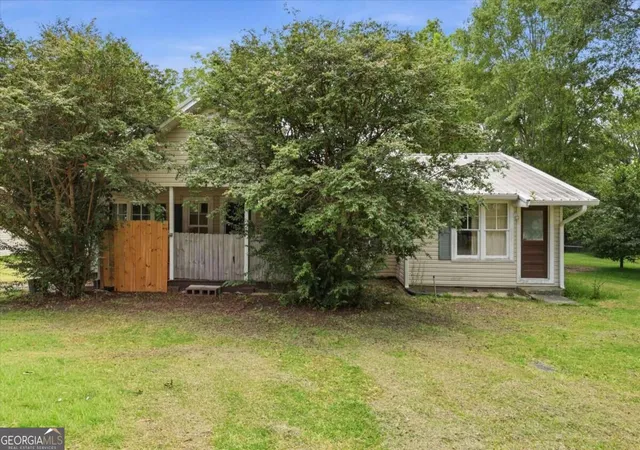 Photo 1 of Multi family home for sale at 110 Houston St, Sylvester, GA 31791 | MLS# 10849838 | Listing updated on 2026-10-04