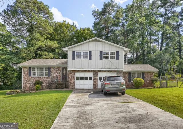Photo 1 of Single family home for sale at 2558 Kings Way, Lawrenceville, GA 30044 | MLS# 10843596 | Listing updated on 2026-09-24