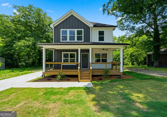 Photo 1 of Single family home for sale at 2194 Sw Wingate St, Atlanta, GA 30310 | MLS# 10841555 | Listing updated on 2026-09-08