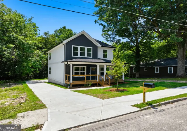 Photo 1 of Single family home for sale at 2194 SW Wingate St, Atlanta, GA 30310 | MLS# 10841555 | Listing updated on 2026-10-23