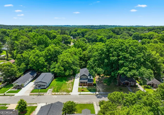 Photo 2 of Single family home for sale at 2194 SW Wingate St, Atlanta, GA 30310 | MLS# 10841555 | Listing updated on 2026-10-23