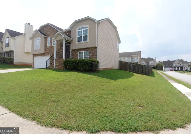 Photo 3 of Single family home for sale at 5943 Rex Ridge Ct, Rex, GA 30273 | MLS# 10837157 | Listing updated on 2026-09-20