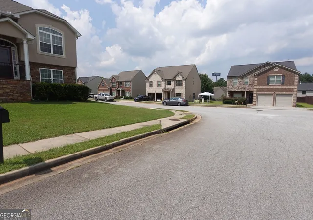 Photo 4 of Single family home for sale at 5943 Rex Ridge Ct, Rex, GA 30273 | MLS# 10837157 | Listing updated on 2026-10-25