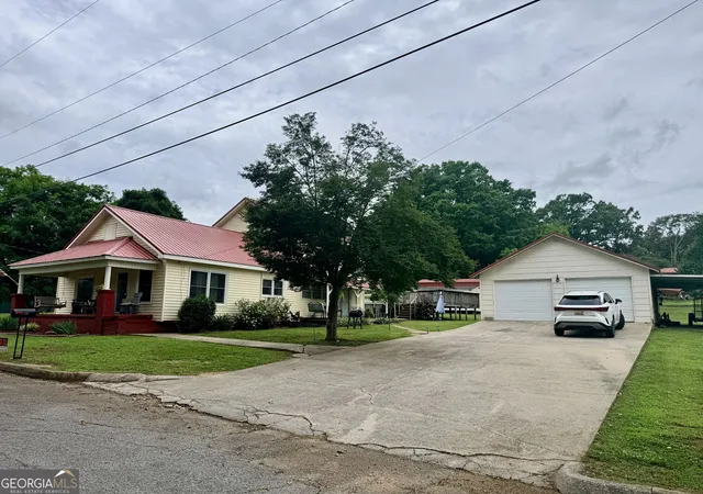 Photo 4 of Single family home for sale at 117 Mcclellan, Piedmont, AL 36272 | MLS# 10852918 | Listing updated on 2026-10-08