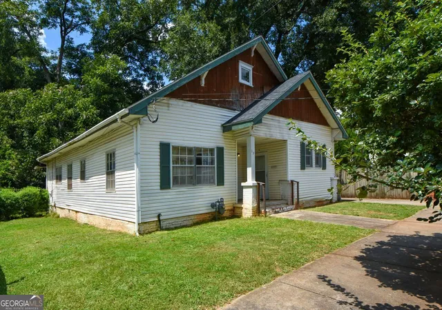 Photo 1 of Single family home for sale at 19 Clifton St, Atlanta, GA 30317 | MLS# 10843812 | Listing updated on 2026-09-10