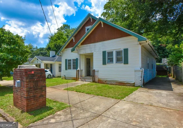 Photo 2 of Single family home for sale at 19 Clifton St, Atlanta, GA 30317 | MLS# 10843812 | Listing updated on 2026-09-10