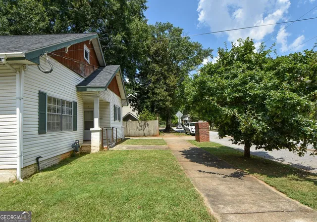 Photo 4 of Single family home for sale at 19 Clifton St, Atlanta, GA 30317 | MLS# 10843812 | Listing updated on 2026-09-10