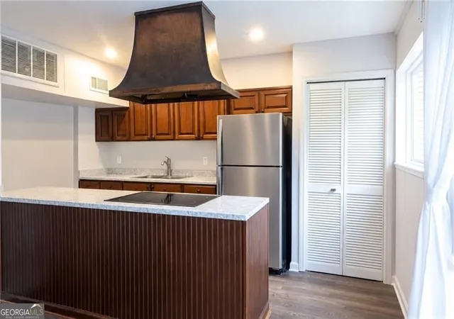 Listing Photo 1 - Condo for sale in building located at 3085 Colonial Wy, Chamblee, GA 30341 - Unit #A