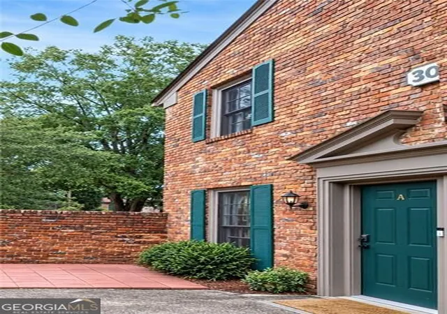 Photo 3 of Condo for sale at 3085 Colonial Way #A, Atlanta, GA 30341 | MLS# 10846971 | Listing updated on 2026-09-30