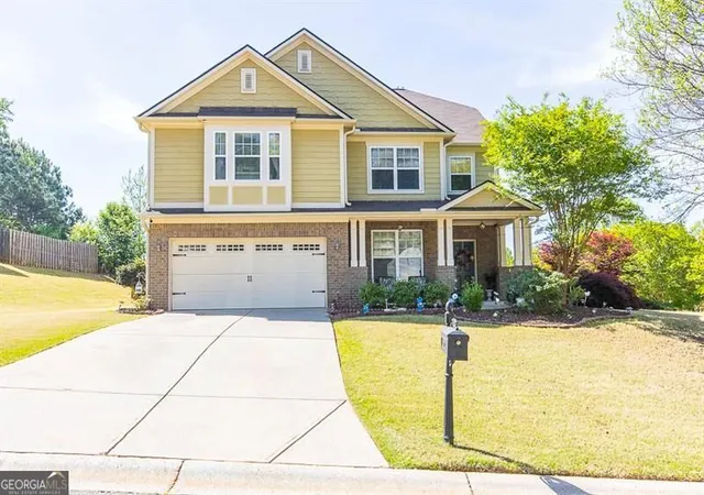 Photo 2 of Single family home for sale at 300 Hampton Pl, Canton, GA 30115 | MLS# 10841011 | Listing updated on 2026-09-19