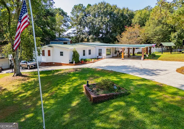 Photo 1 of Single family home for sale at 2074 Roopville Veal Rd, Roopville, GA 30170 | MLS# 10851950 | Listing updated on 2026-10-07