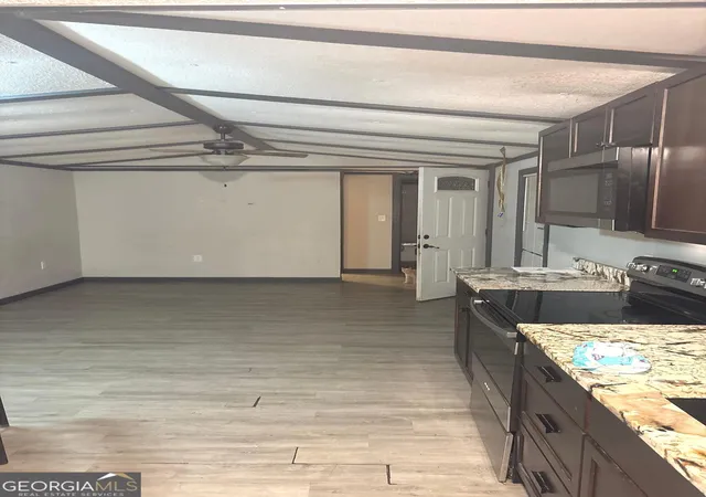 Photo 3 of Manufactured home for sale at 825 Beaver Run Ext, Bowman, GA 30624 | MLS# 10833082 | Listing updated on 2026-10-11