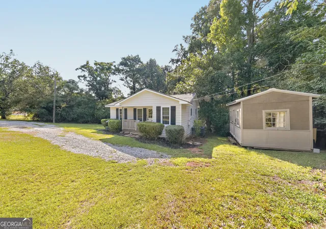 Photo 2 of Sale Pending at 3914 Pine Lake Rd, West Point, GA 31833 | MLS# 10822451 | Listing updated on 2026-09-13