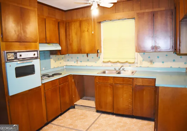 Photo 3 of Sale Pending at 4664 Lattimore Dr, Macon, GA 31210 | MLS# 10839698 | Listing updated on 2026-09-16
