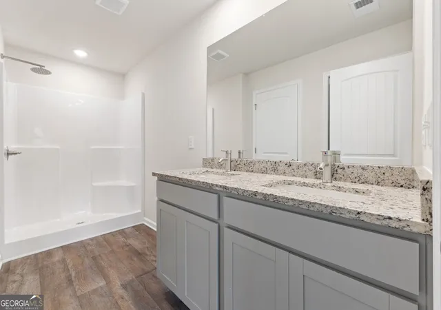Photo 4 of Townhouse for sale at 8318 Columbia Ct, Palmetto, GA 30268 | MLS# 10799082 | Listing updated on 2026-10-01