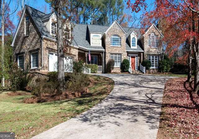 Photo 3 of Single family home for sale at 355 Clark Crk Pass, Acworth, GA 30102 | MLS# 10654434 | Listing updated on 2026-10-29