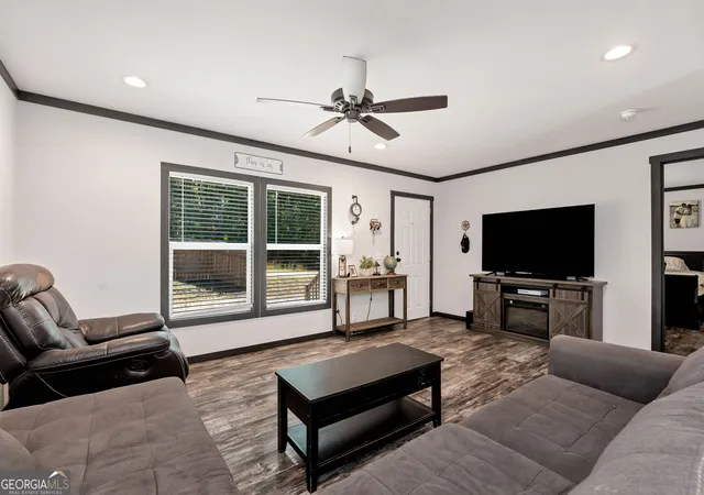 Photo 2 of Manufactured home for sale at 215 Mountain View Rd, Dawsonville, GA 30534 | MLS# 10872492 | Listing updated on 2026-10-29